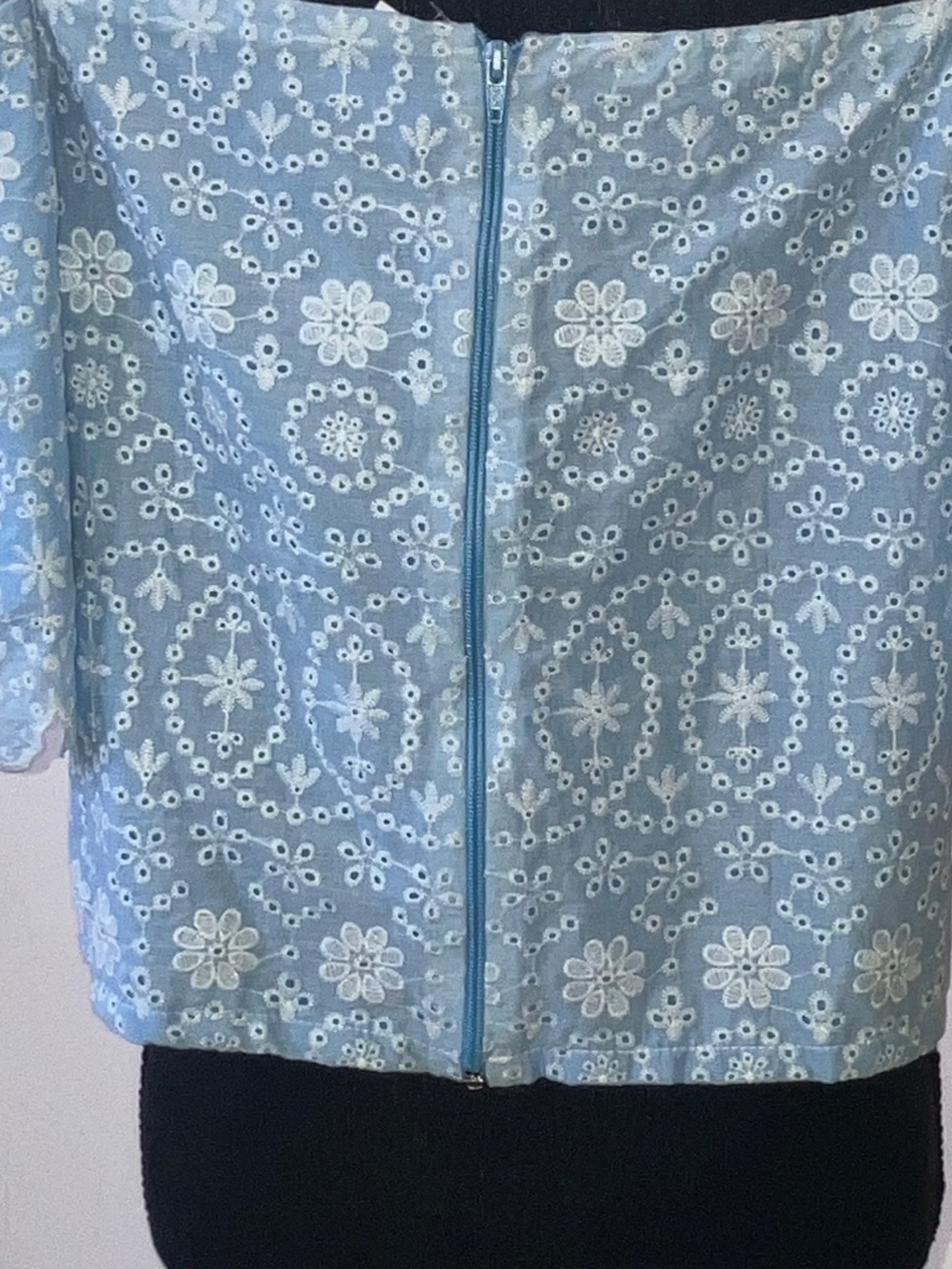Light Blue Eyelet Puff Sleeve Crop Top - Picture 3 of 11